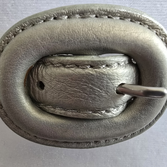 J. Jill Large Genuine Leather Gold Belt with Oval Buckle - Picture 2 of 4